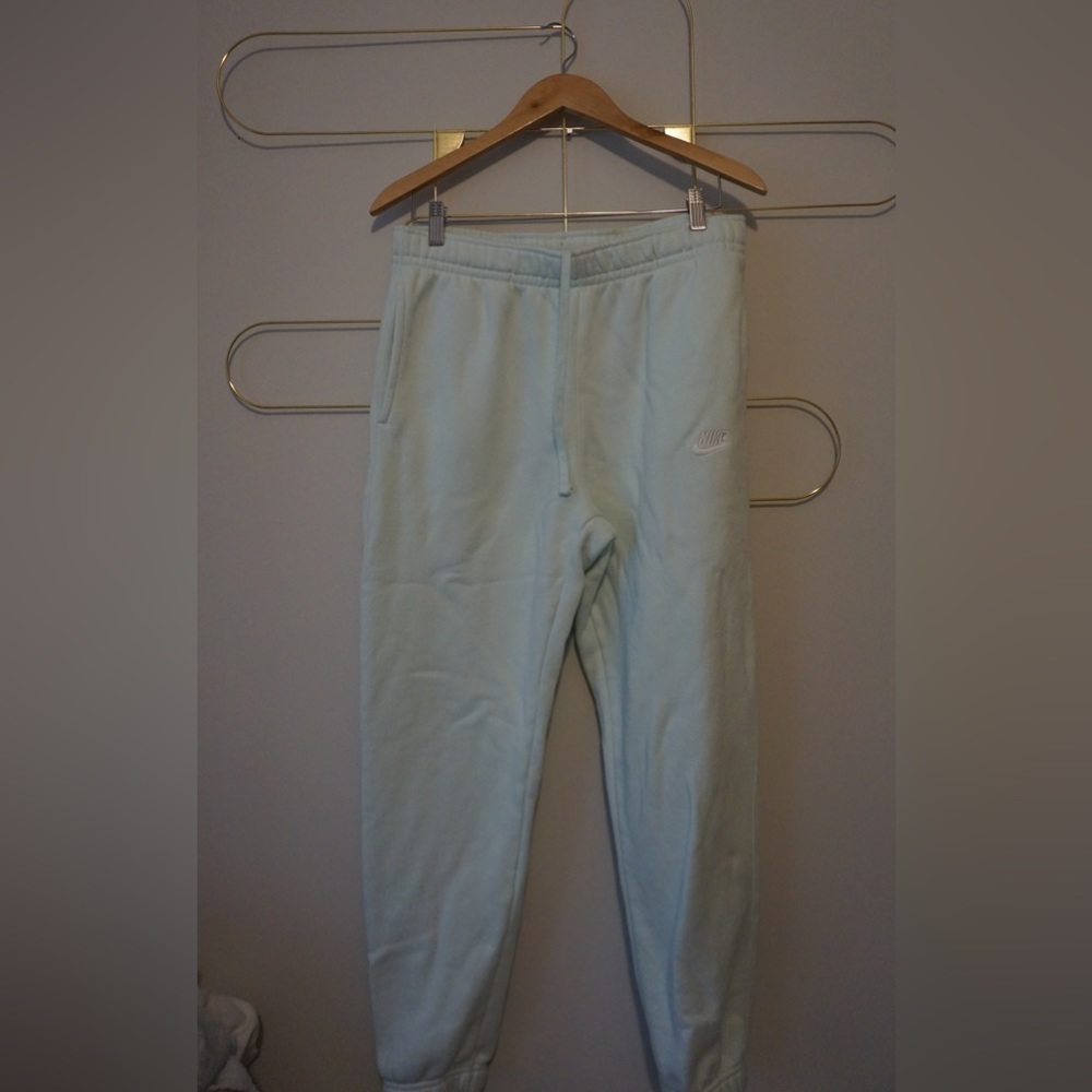 Nike Women’s Large Sweatpants
